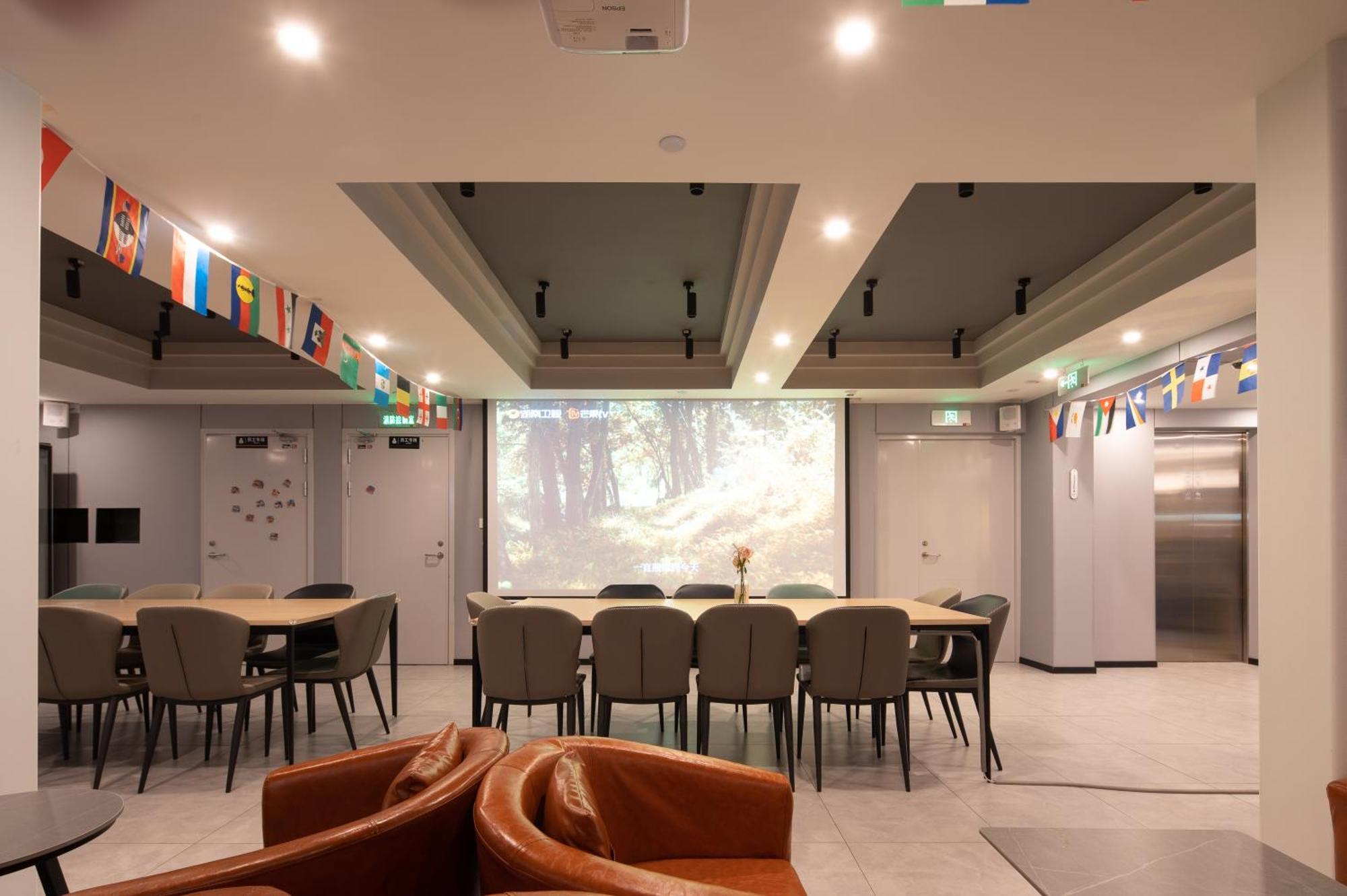 Dayin International Youth Hostel -Near People'S Square & Old Town -Social Area -Bar -Cafe -Gym -Free Laundry Luggage Storage -24H Front Desk -English Service Xangai Exterior foto
